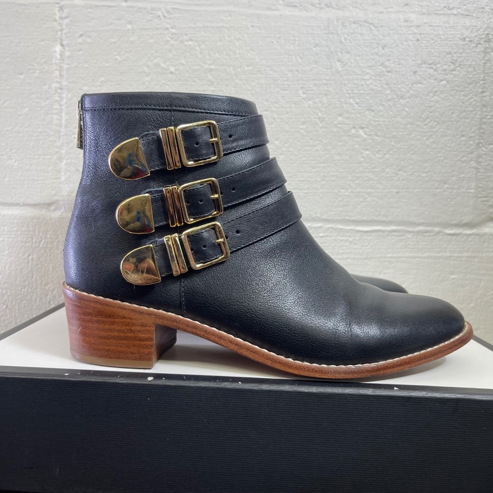 LOEFFLER RANDALL Fenton Buckle Leather Ankle Boots Back Zipper Women's 8.5 B